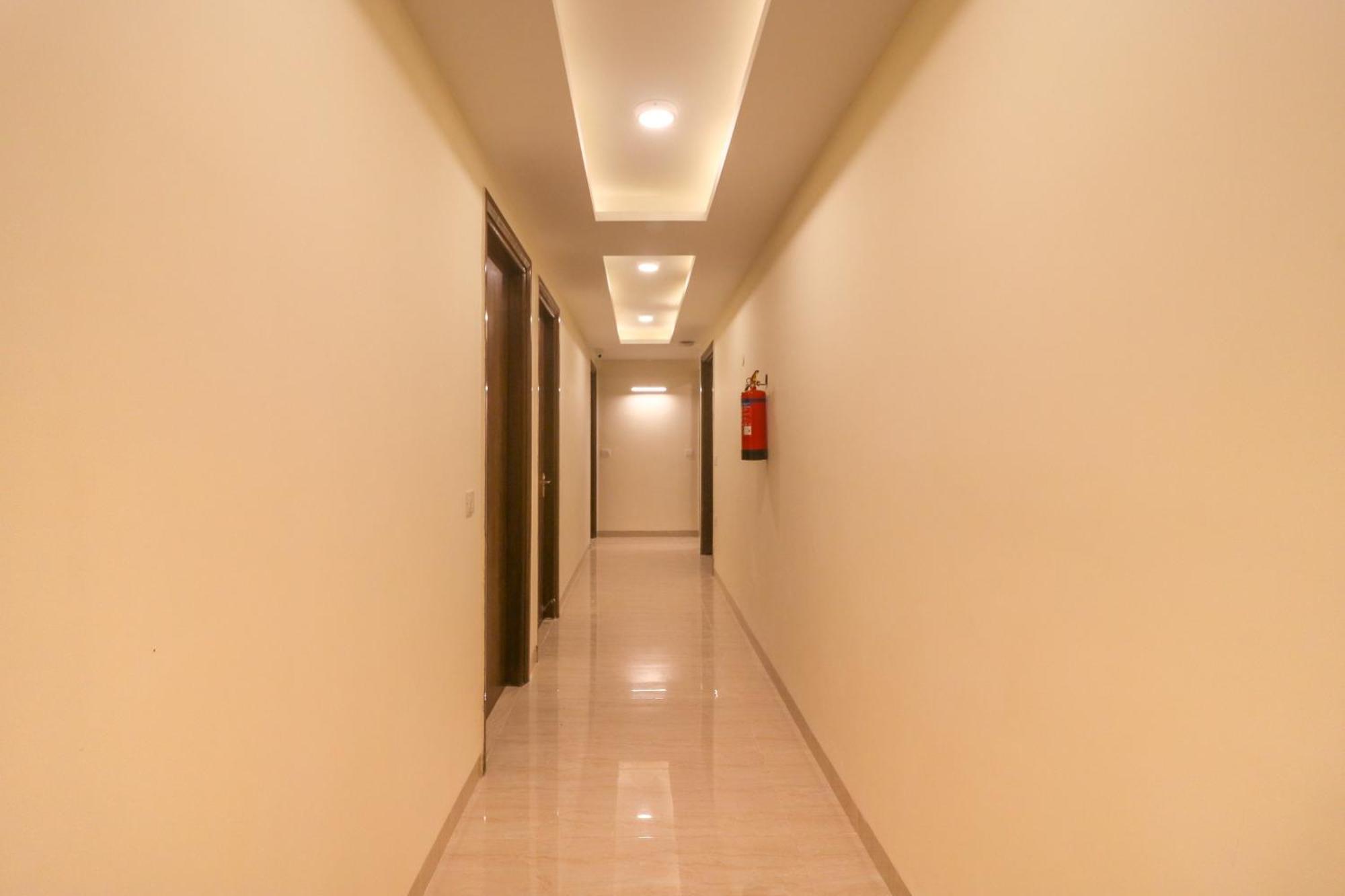 Super Hotel O Comfort Residency Near Artemis Hospital Gurgaon Eksteriør bilde