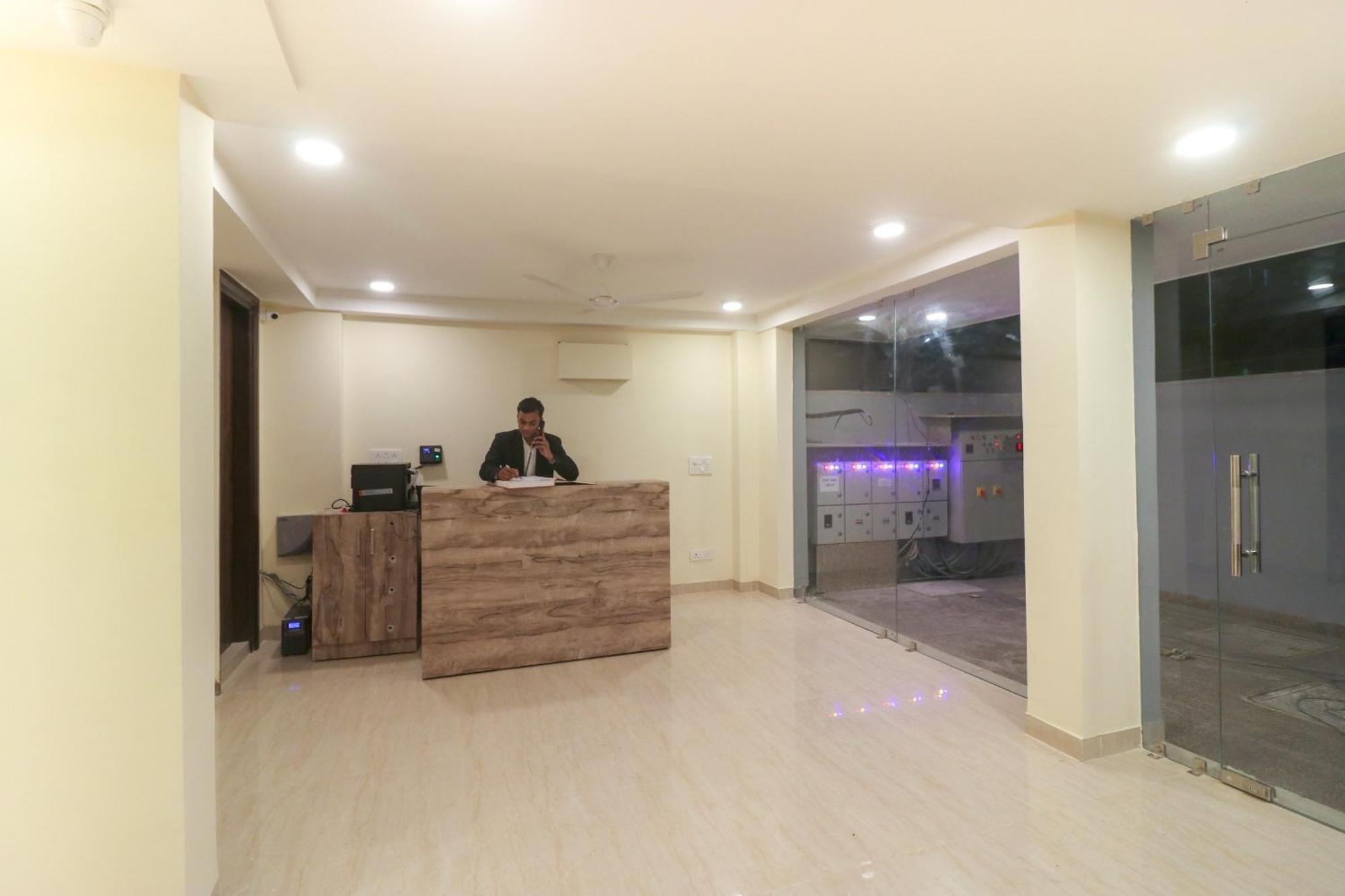 Super Hotel O Comfort Residency Near Artemis Hospital Gurgaon Eksteriør bilde