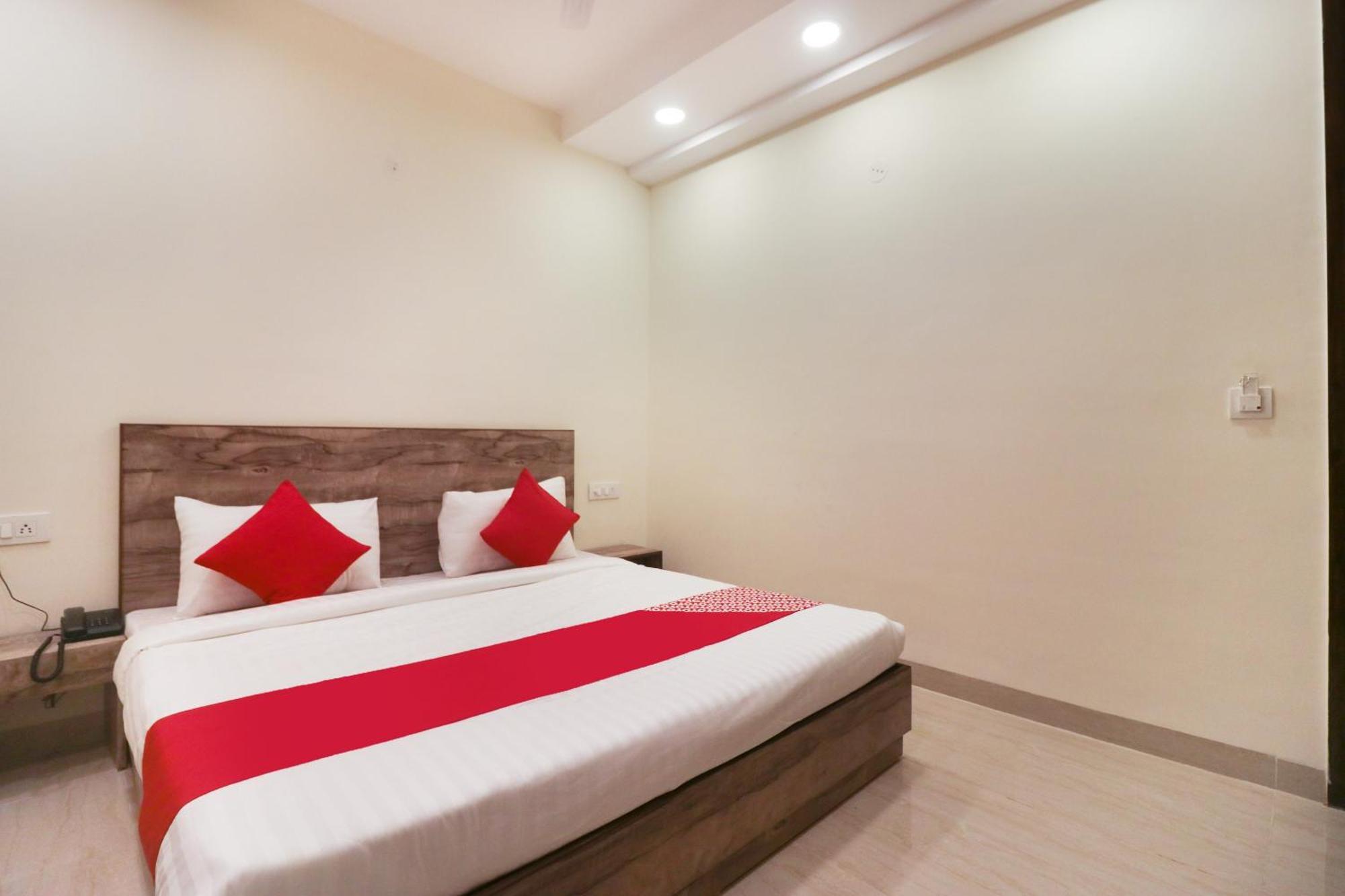 Super Hotel O Comfort Residency Near Artemis Hospital Gurgaon Eksteriør bilde