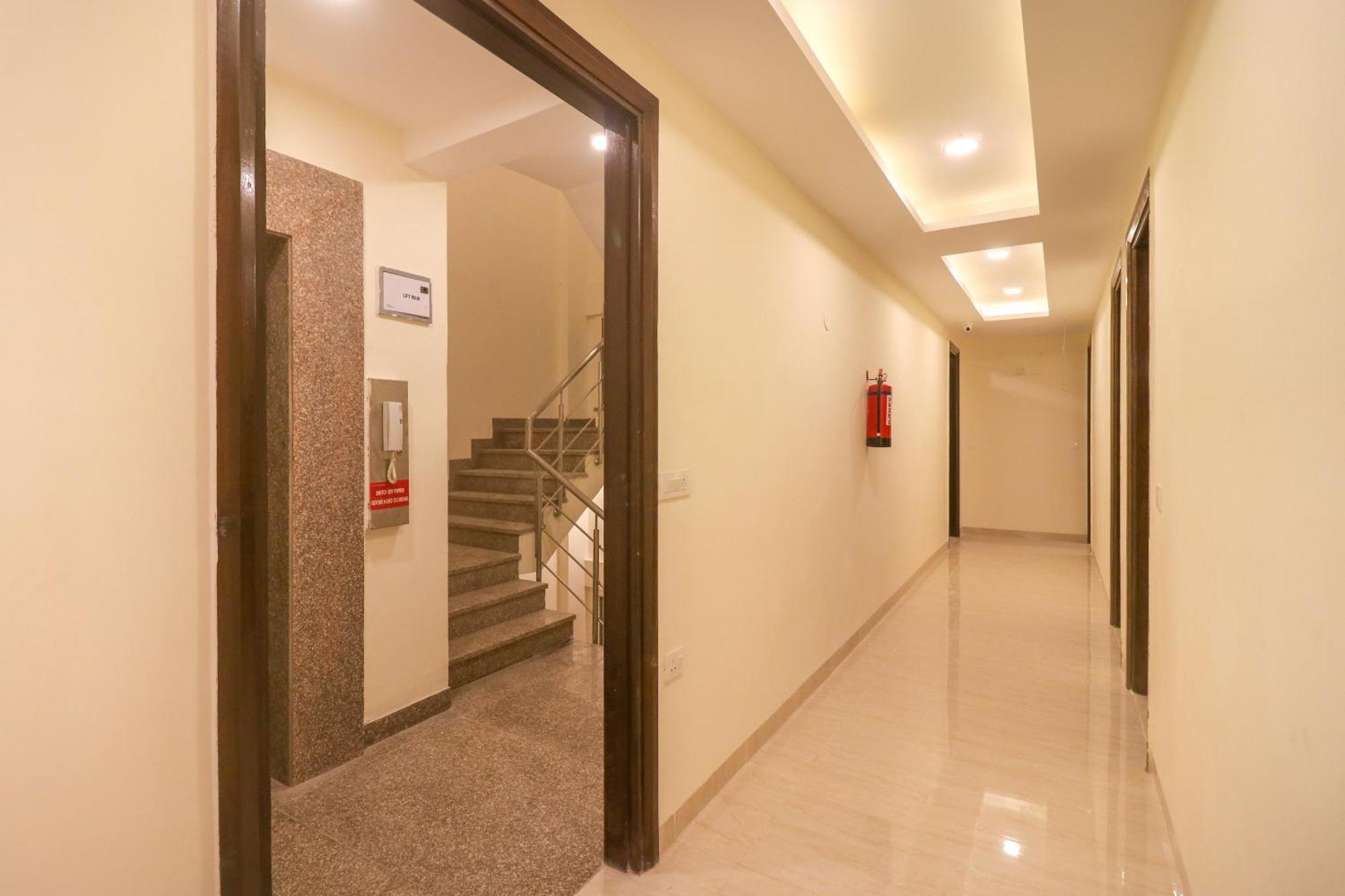 Super Hotel O Comfort Residency Near Artemis Hospital Gurgaon Eksteriør bilde